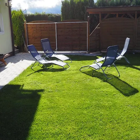 アパート Ferienwohnung Holiday ラートシュタット